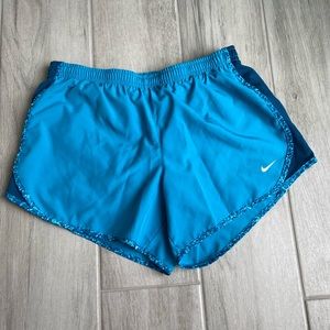 Nike girls shorts size L